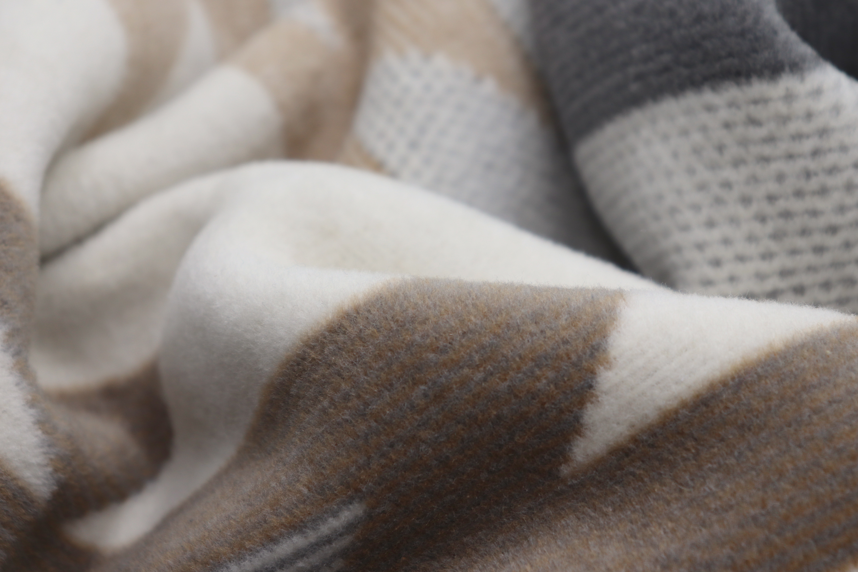 Kuscheldecke Pure Ethno Nahaufnahme Flor